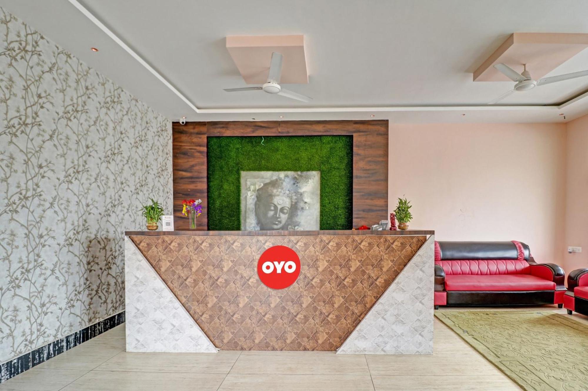 Hotel O Formula Vanivilasa Puram Extérieur photo